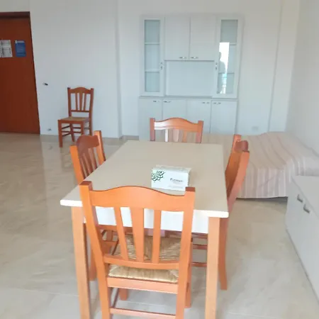 Trilocale Vista Mare A Appartement